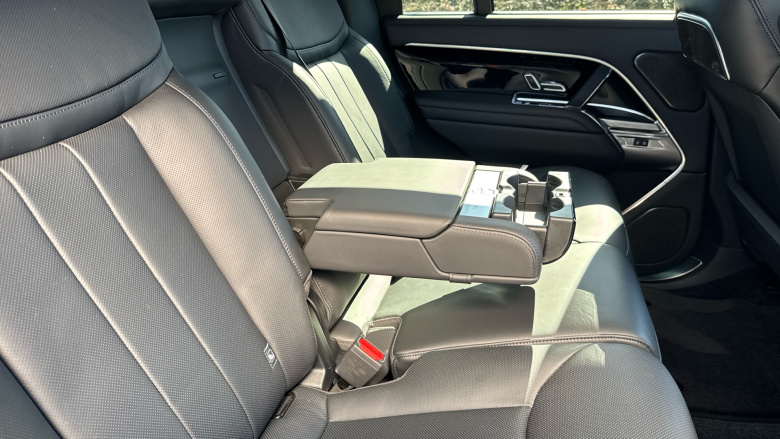 Land Rover Range Rover 3.0 D300 Autobiography 4dr Auto Diesel Estate